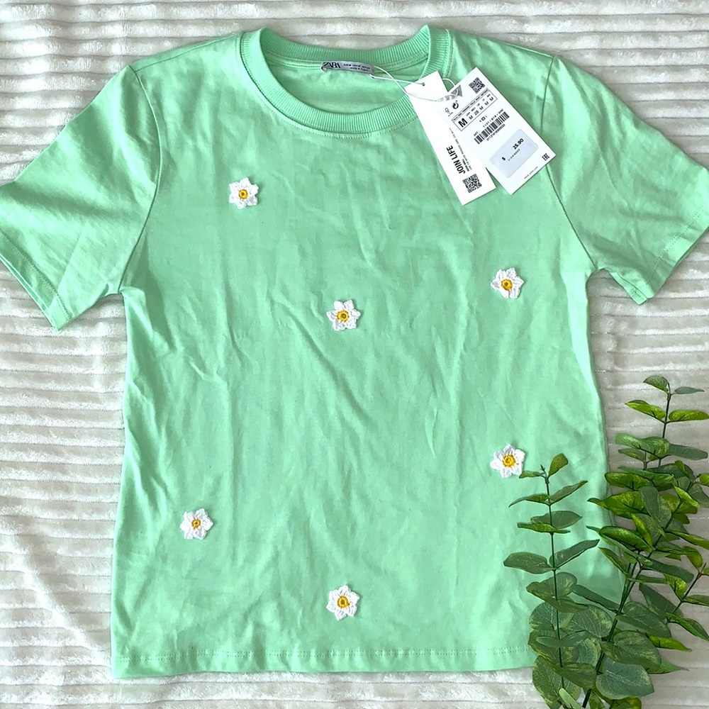 NWT Womens Zara Crochet Flower Top Sz M